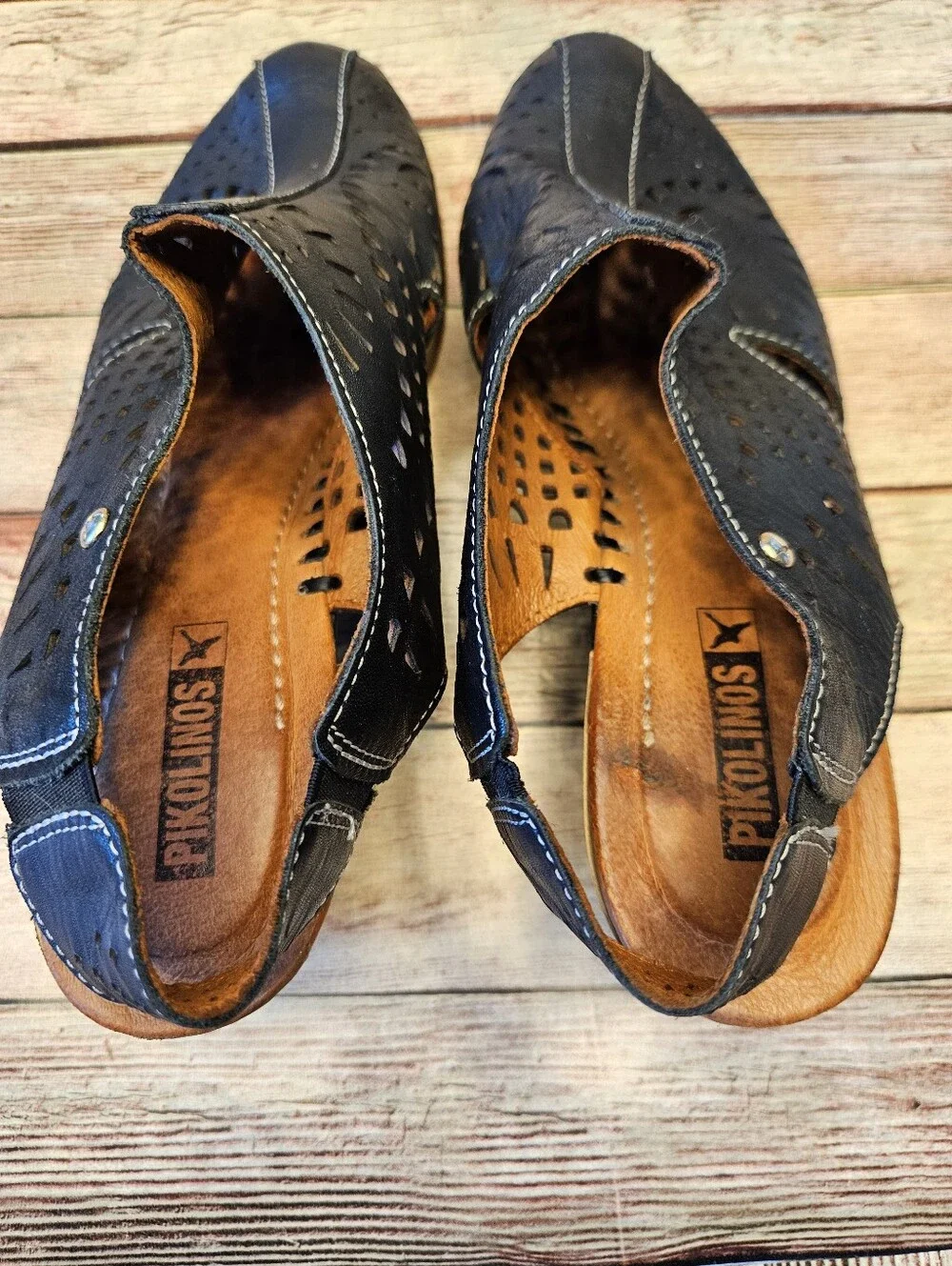PIKOLINOS black leather